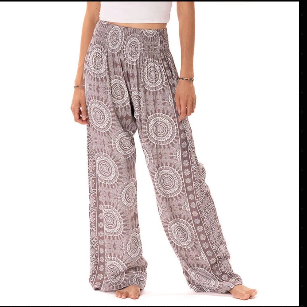 Lotus and Luna - Nosara Printed Wide Leg Pants - Picture 2 of 5